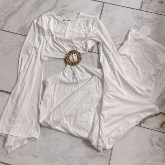 Elegant White Cut-Out Maxi Dress - Picture 3 of 3